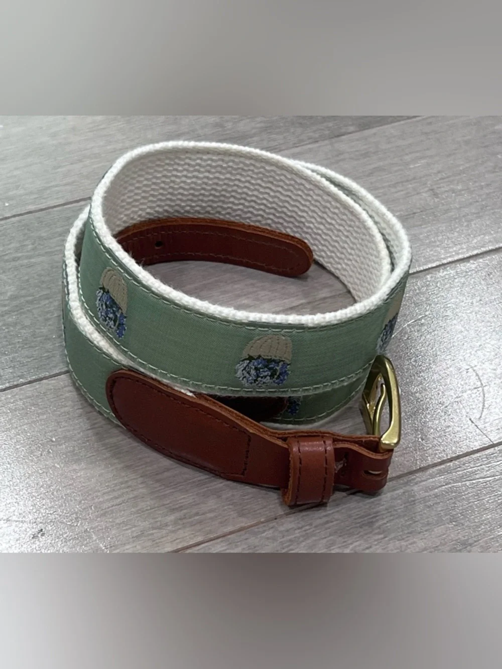 Preston Leather Belt Sz 32 Sage Green Embroidered Hydrangea Basket USA